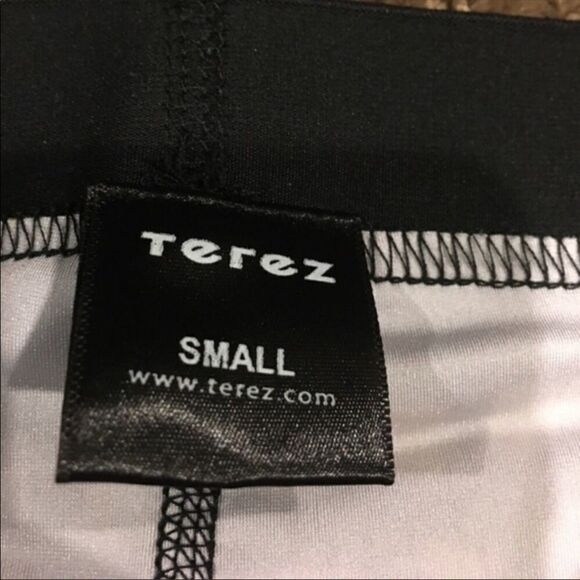 Terez Women Little Emojis Printed Black Capri Leggings - Size S - Picture 5 of 5